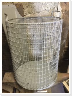 Gitterkorb H50 Ø40cm Fr. 35.- Gitterkorb H50 Ø40cm Fr. 35.-